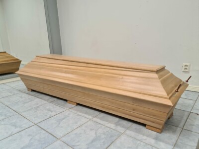 Tervaleppä, 1420 € Hauta-arkkumalli: Tervaleppä, 1420 €