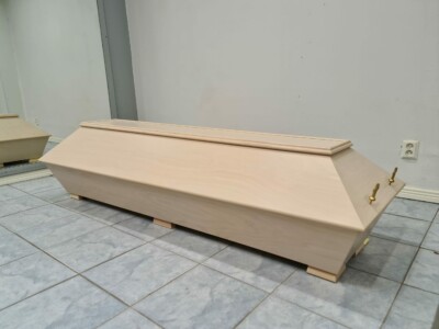 Koivu, 1480 € Hauta-arkkumalli: Koivu, 1480 €